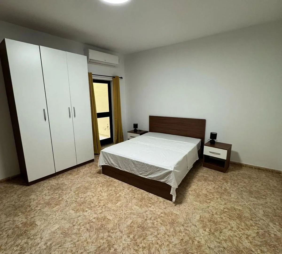 Bright & Spacious Beachside Apartment By Sf Homes Marsaskala