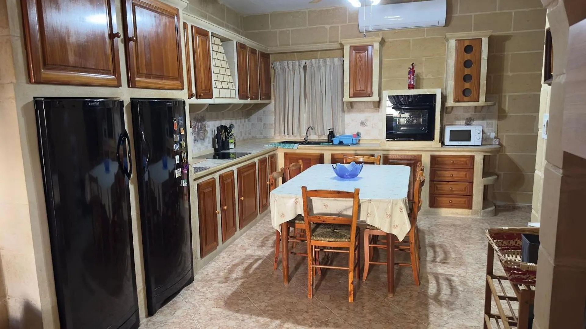Bright & Spacious Beachside Apartment By Sf Homes Marsaskala