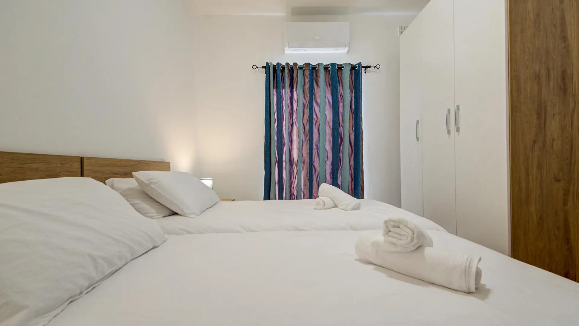 Bright & Spacious Beachside Apartment By Sf Homes Marsaskala Malta