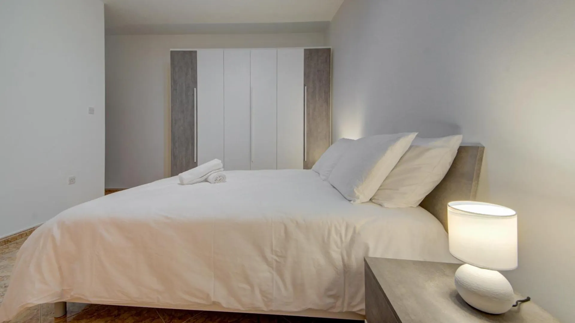 Bright & Spacious Beachside Apartment By Sf Homes Marsaskala