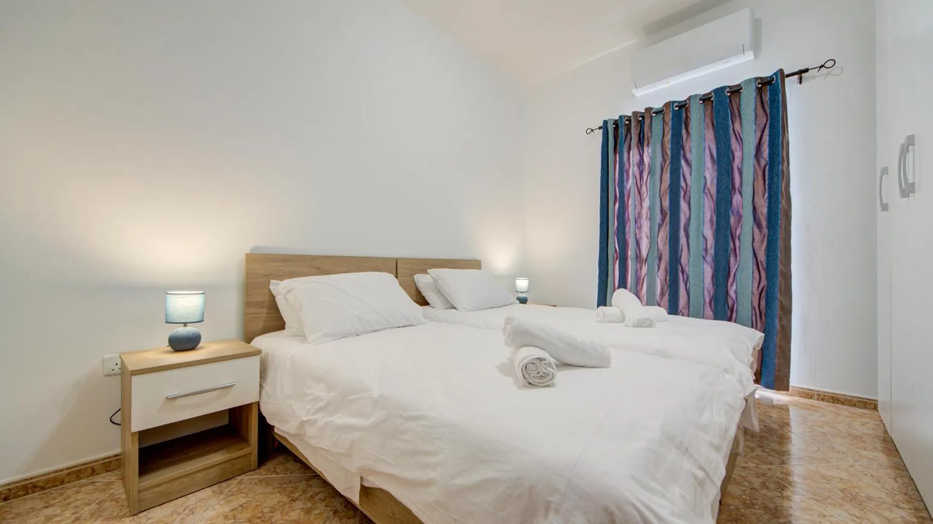 Bright & Spacious Beachside Apartment By Sf Homes Marsaskala