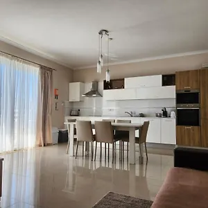 Appartement Riviera - Seafront - Wifi, Marsaskala